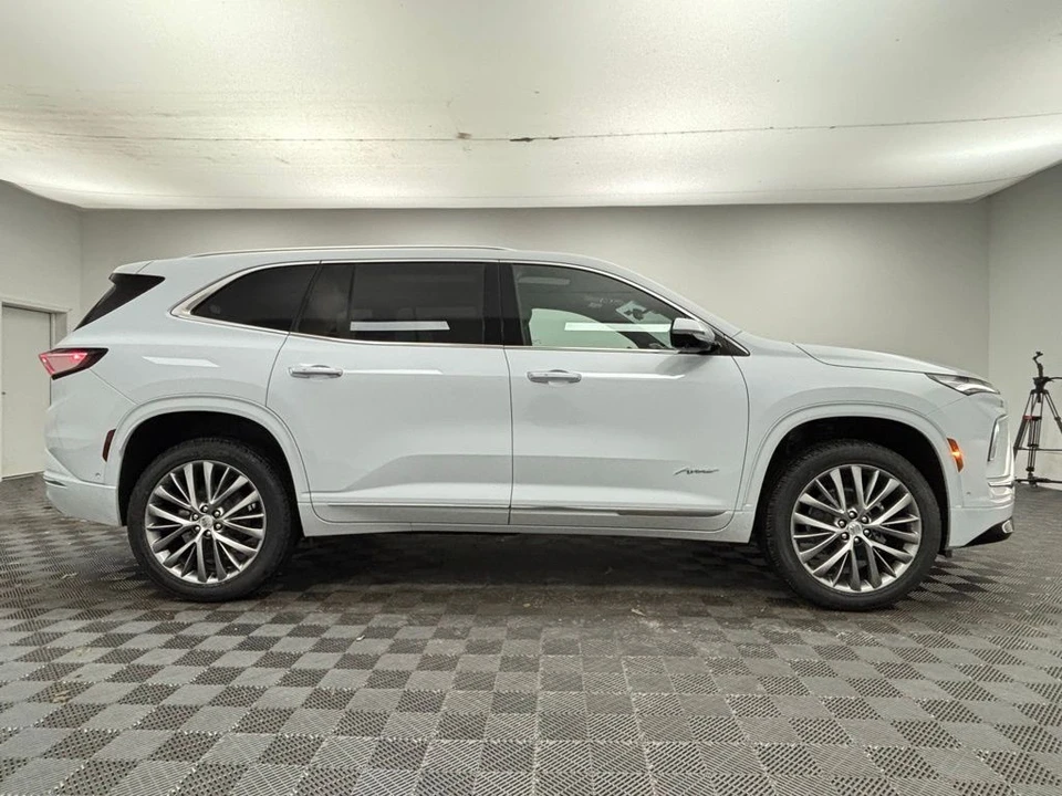 2026 Buick Enclave - Image 9 of 12