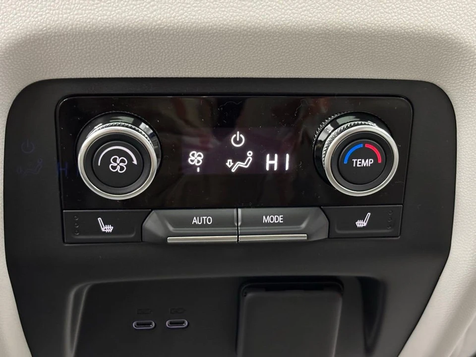 2026 Buick Enclave - Image 8 of 12