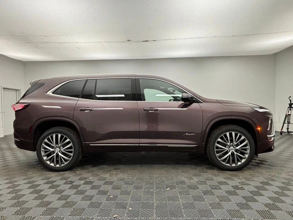 2026 Buick Enclave - Image 9 of 12