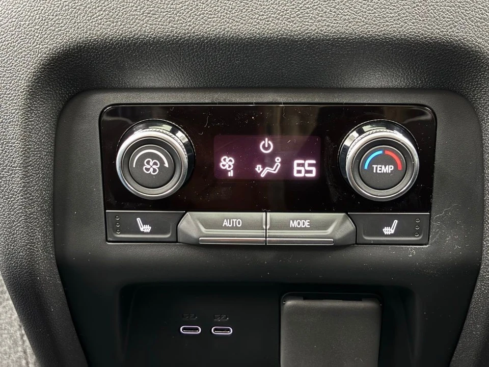 2026 Buick Enclave - Image 8 of 12