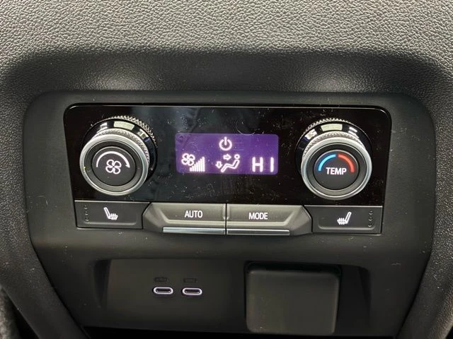 2026 Buick Enclave - Image 7 of 12