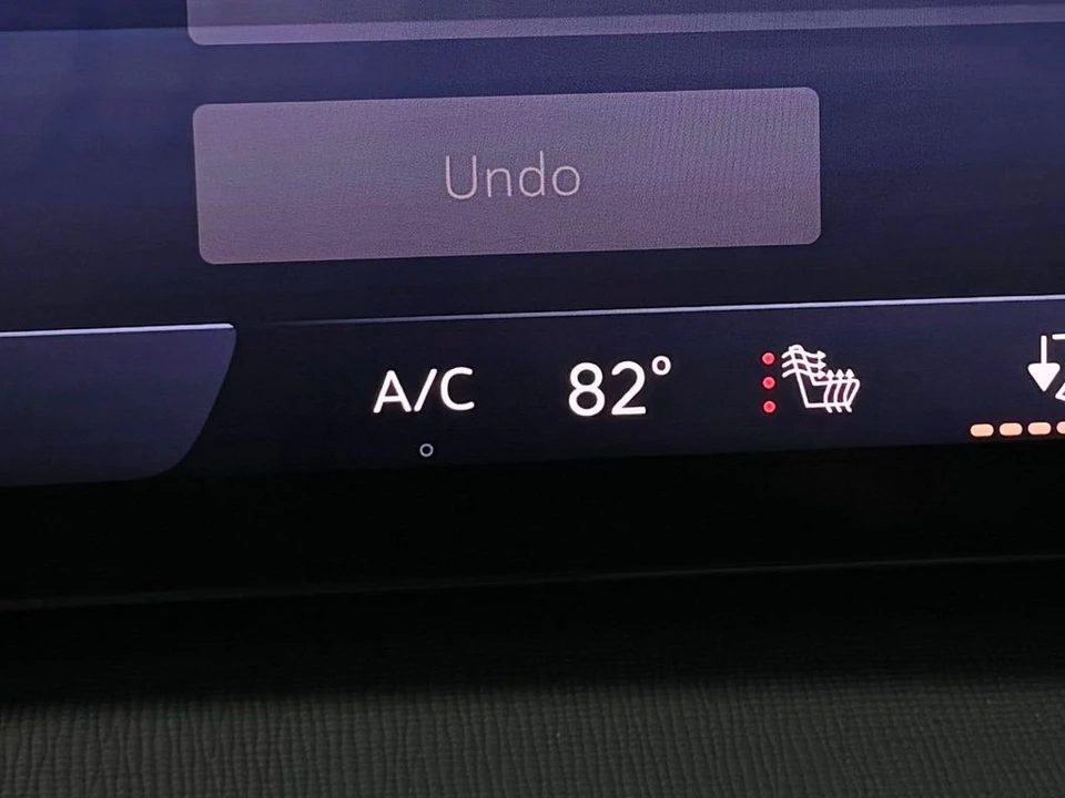 2026 Buick Enclave - Image 6 of 12
