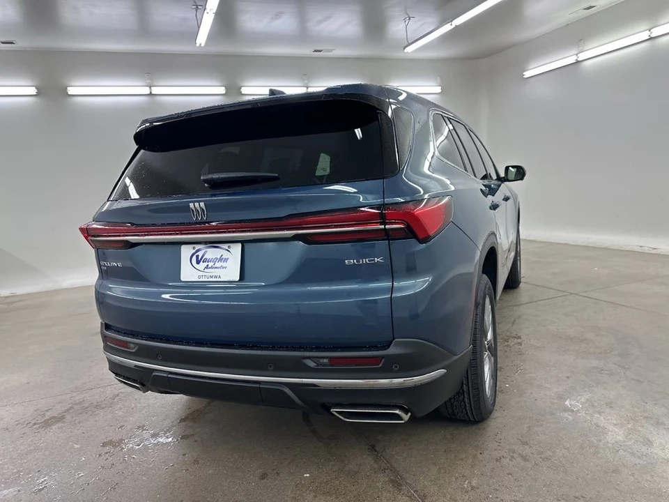 2026 Buick Enclave - Image 10 of 12