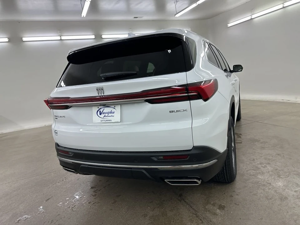 2026 Buick Enclave - Image 10 of 12