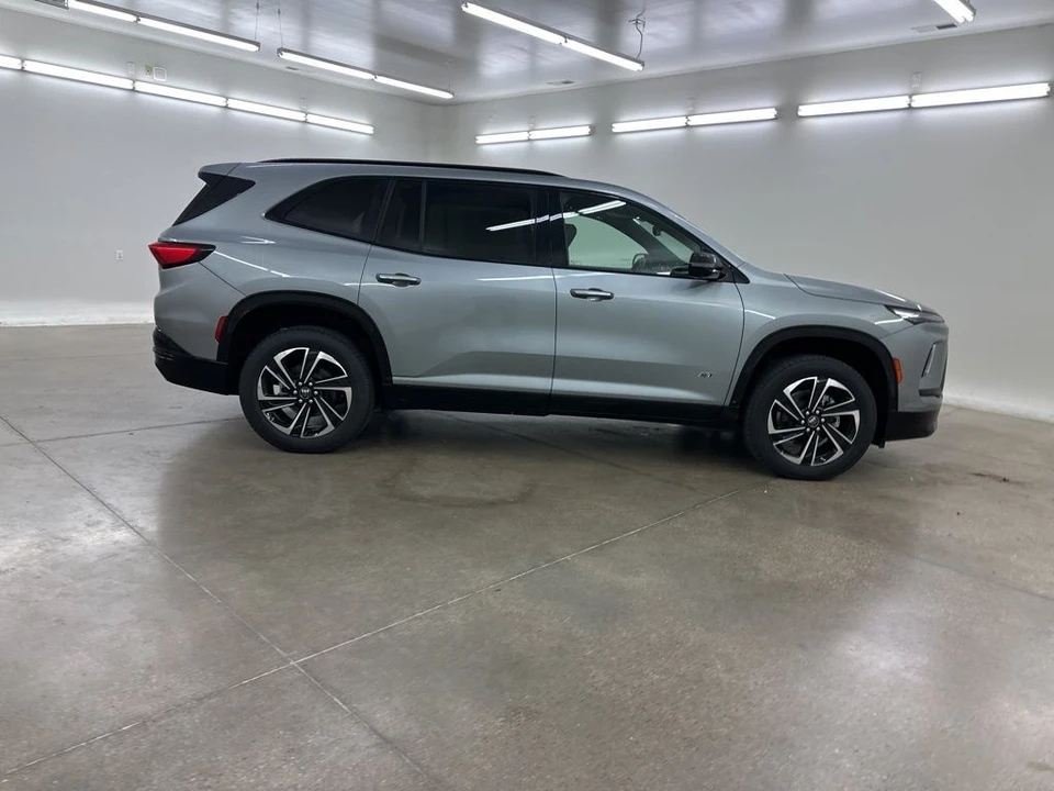 2026 Buick Enclave - Image 11 of 12
