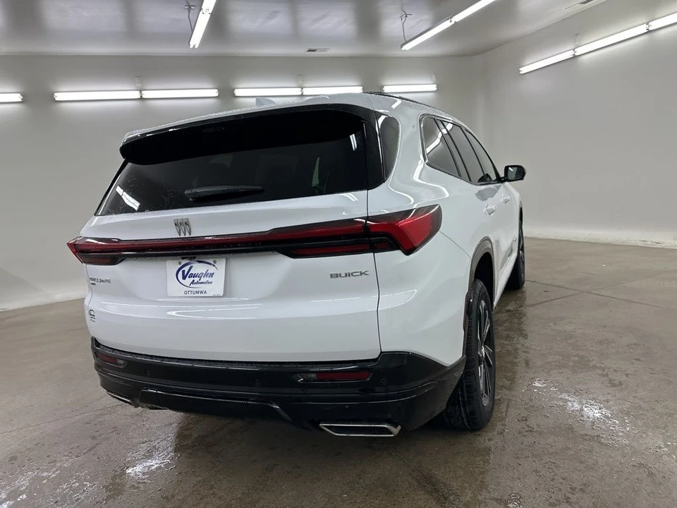 2026 Buick Enclave - Image 10 of 12