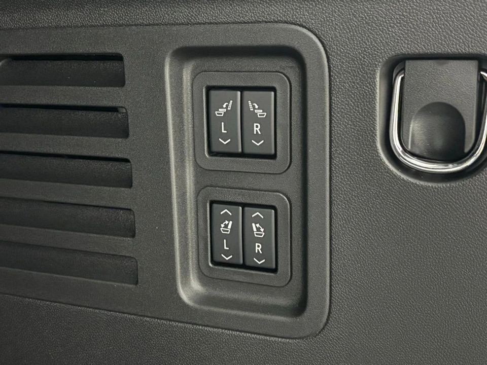 2026 Buick Enclave - Image 11 of 12