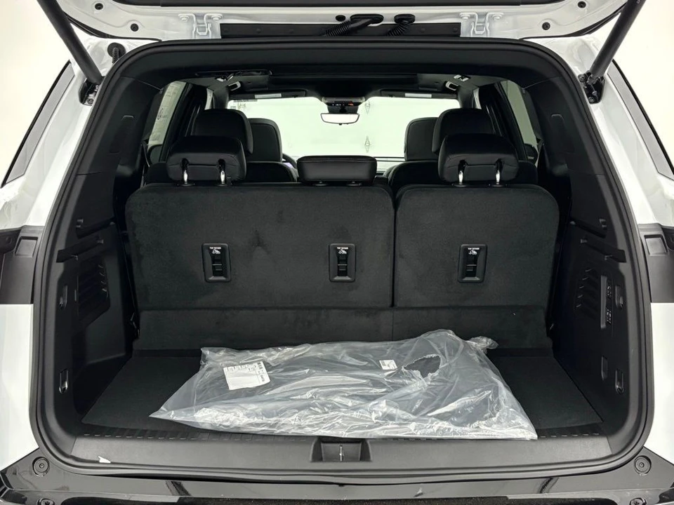 2026 Buick Enclave - Image 10 of 12