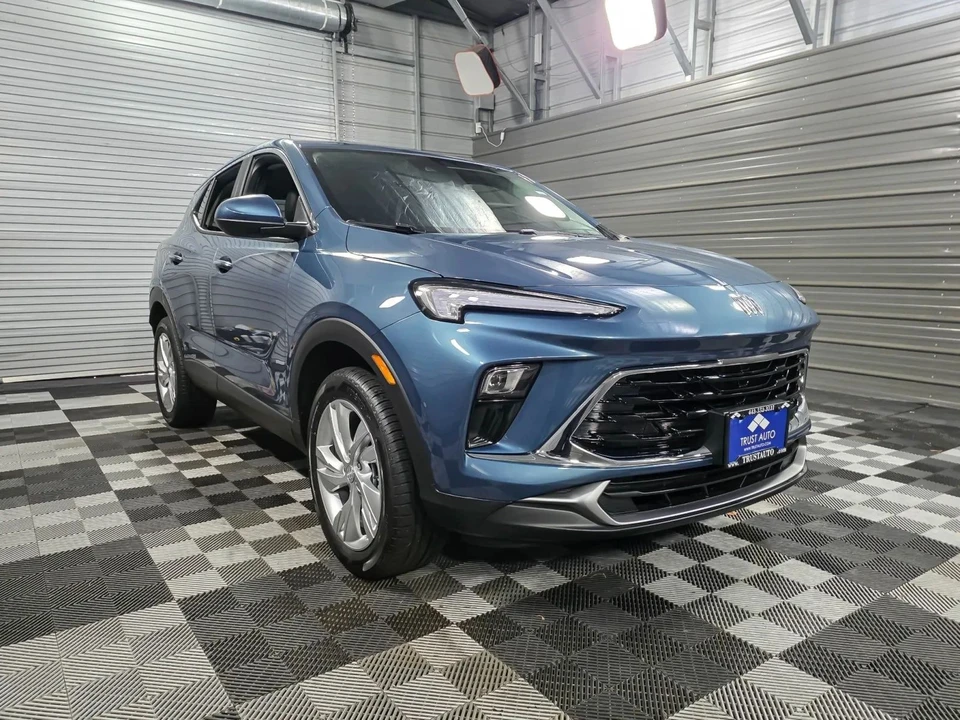 2026 Buick Encore GX - Image 4 of 12