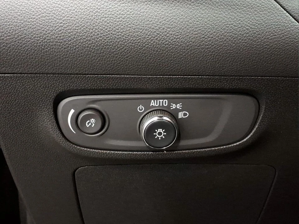 2026 Buick Encore GX - Image 17 of 21
