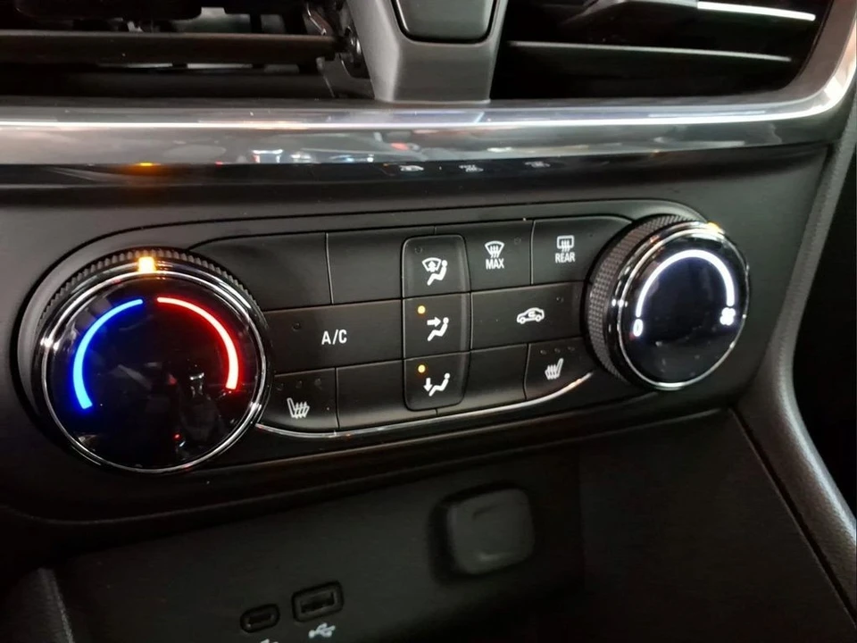 2026 Buick Encore GX - Image 10 of 21