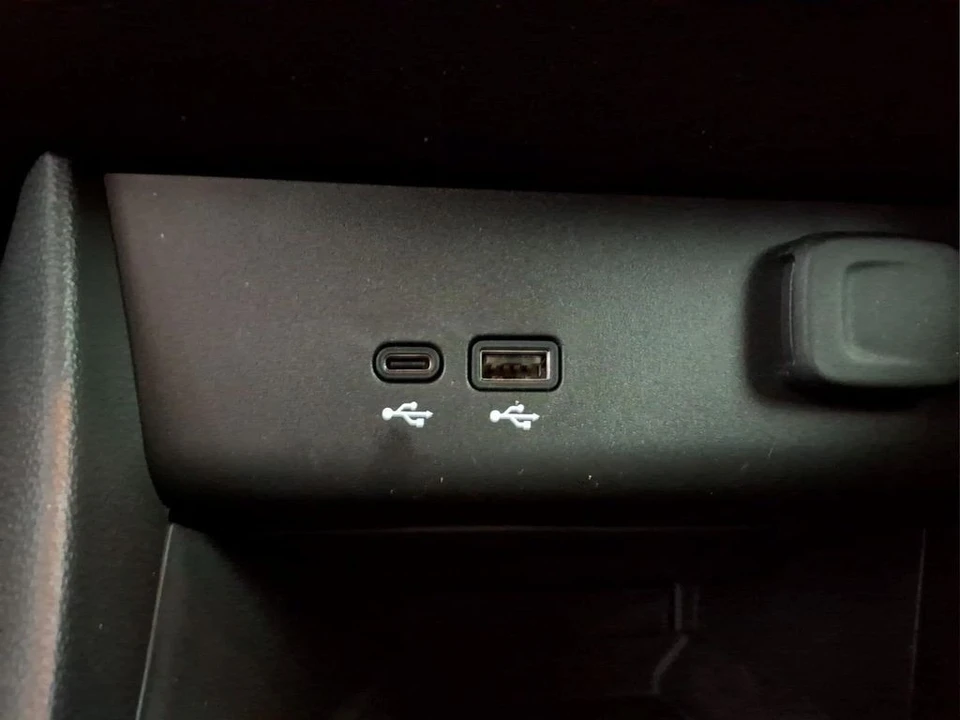 2026 Buick Encore GX - Image 11 of 21