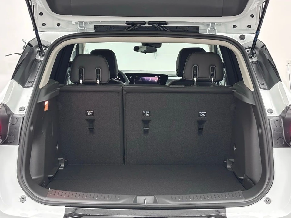 2026 Buick Encore GX - Image 10 of 21