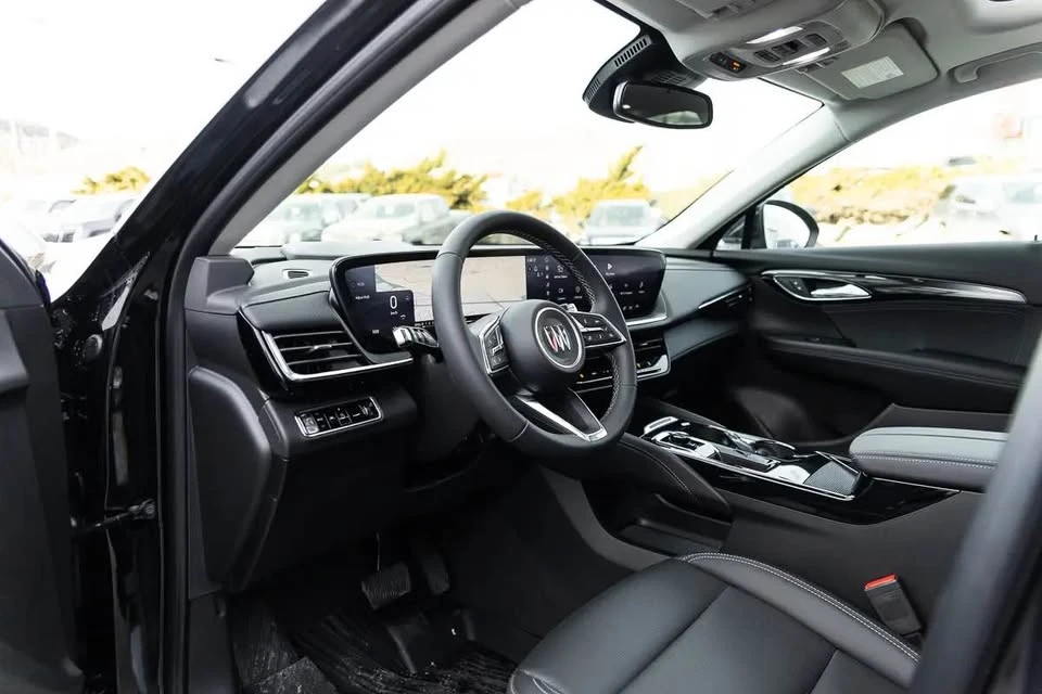 2026 Buick Envision - Image 6 of 11