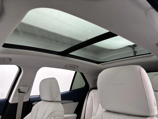 2026 Buick Envision - Image 3 of 12