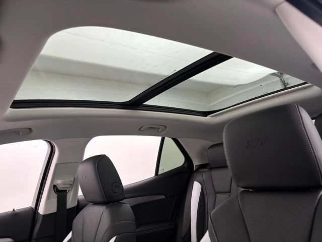2026 Buick Envision - Image 4 of 12