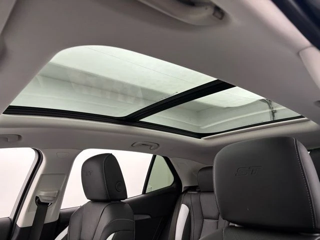 2026 Buick Envision - Image 4 of 12