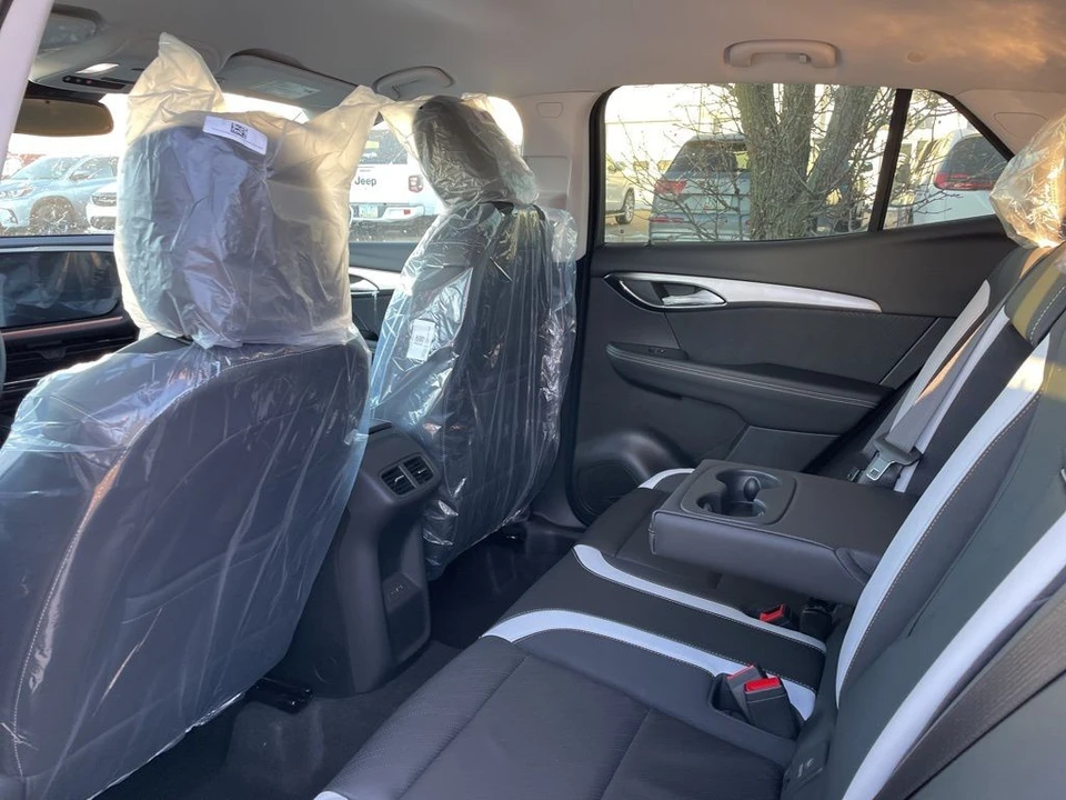 2026 Buick Envision - Image 7 of 12