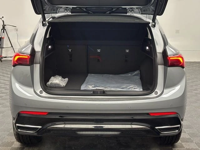 2026 Buick Envision - Image 7 of 12