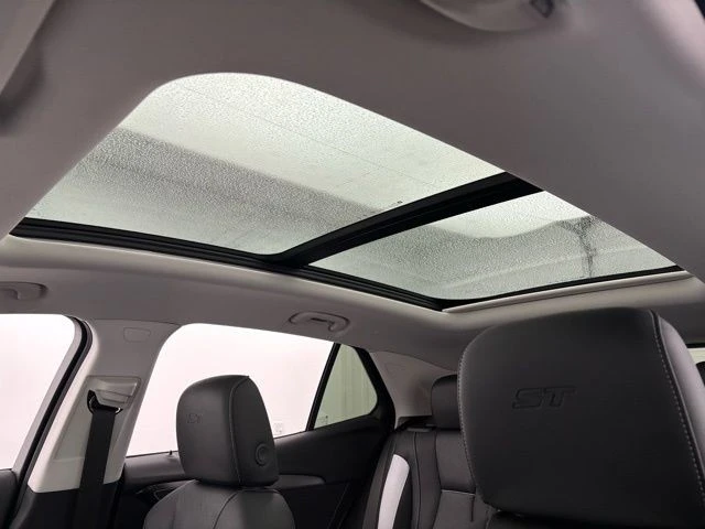 2026 Buick Envision - Image 4 of 12