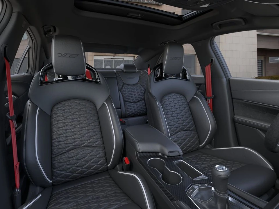 2026 Cadillac CT4-V Blackwing - Image 16 of 31