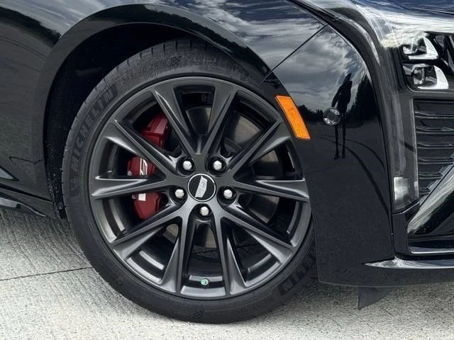 2026 Cadillac CT5-V - Image 10 of 31