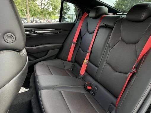 2026 Cadillac CT5-V - Image 26 of 31