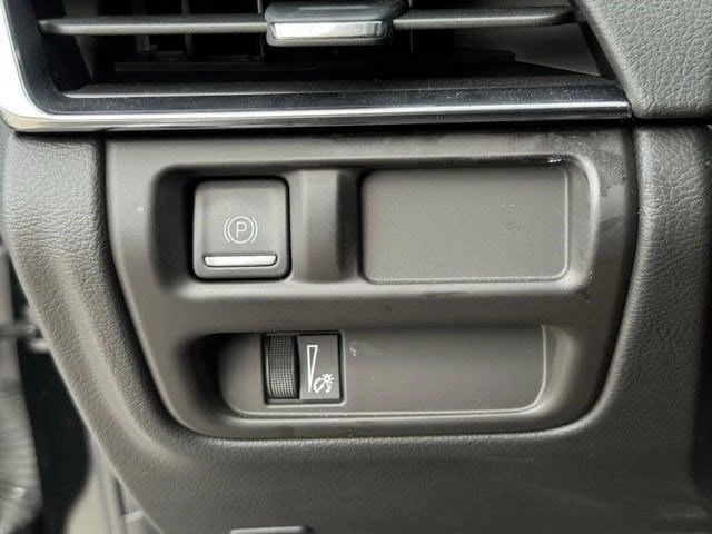 2026 Cadillac CT5-V - Image 21 of 31