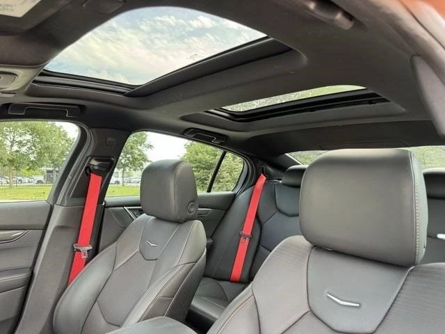 2026 Cadillac CT5-V - Image 28 of 31