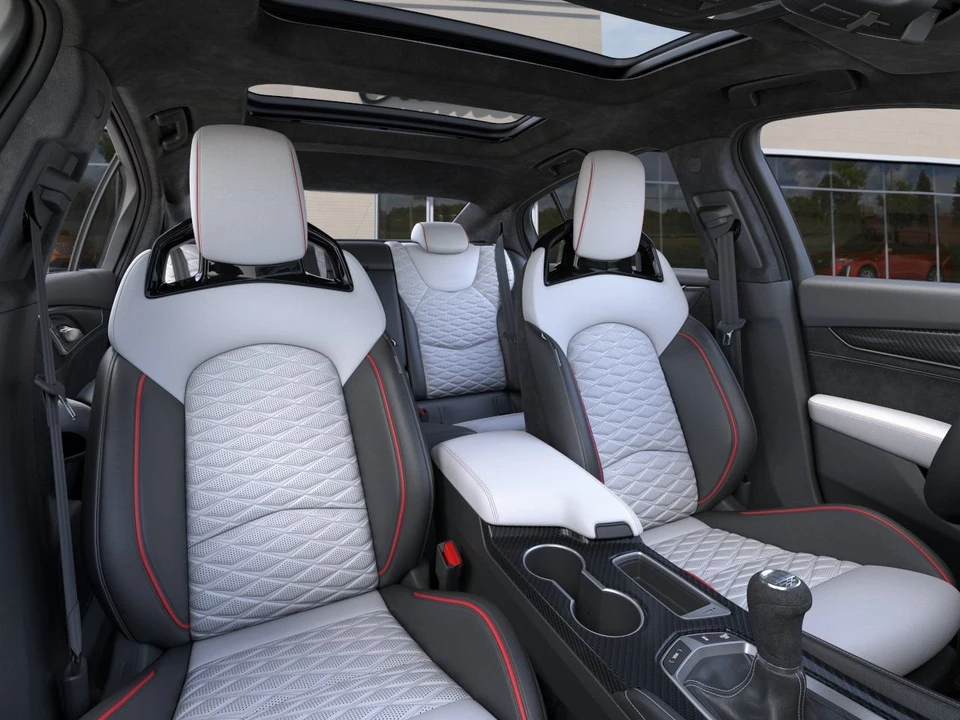 2026 Cadillac CT5-V Blackwing - Image 16 of 31