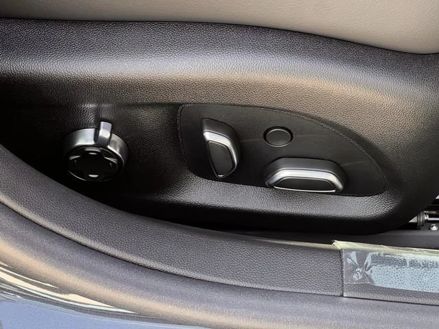 2026 Cadillac CT5-V Blackwing - Image 24 of 31