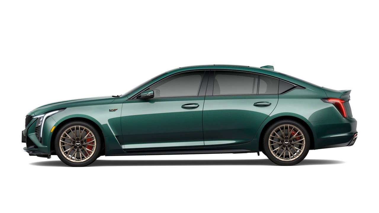 2026 Cadillac CT5-V Blackwing - Image 27 of 31