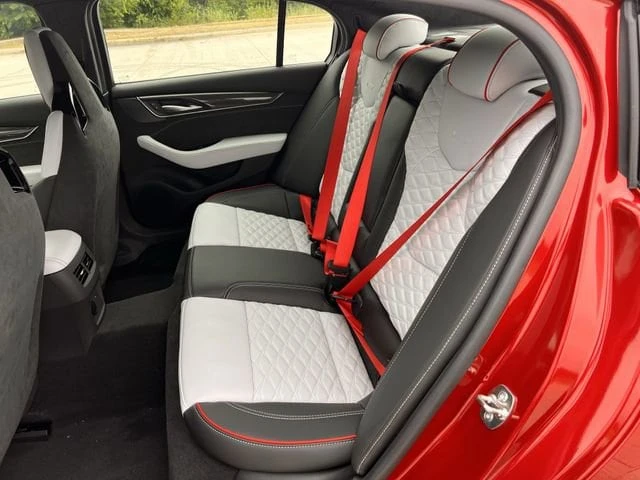 2026 Cadillac CT5-V Blackwing - Image 27 of 31