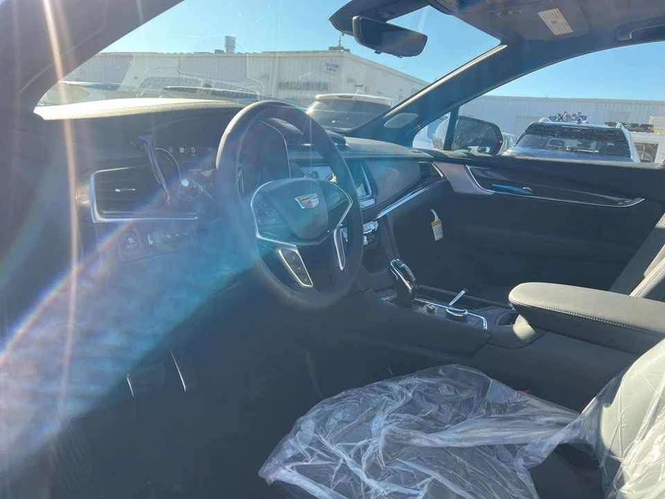 2026 Cadillac XT5 - Image 6 of 11