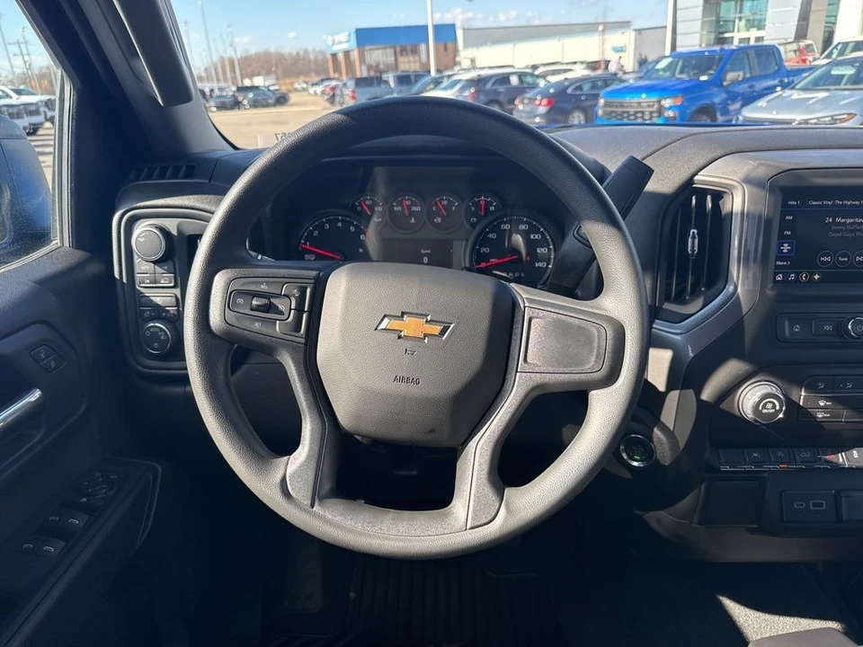 2026 Chevrolet Silverado 4th Gen - Image 15 of 21