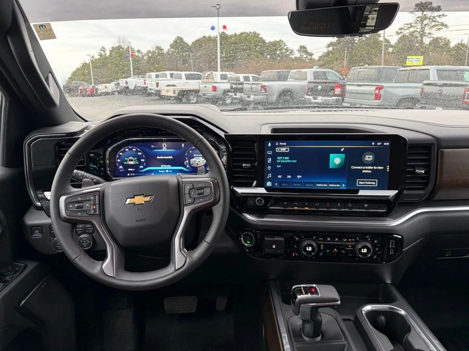 2026 Chevrolet Silverado 4th Gen - Image 12 of 21