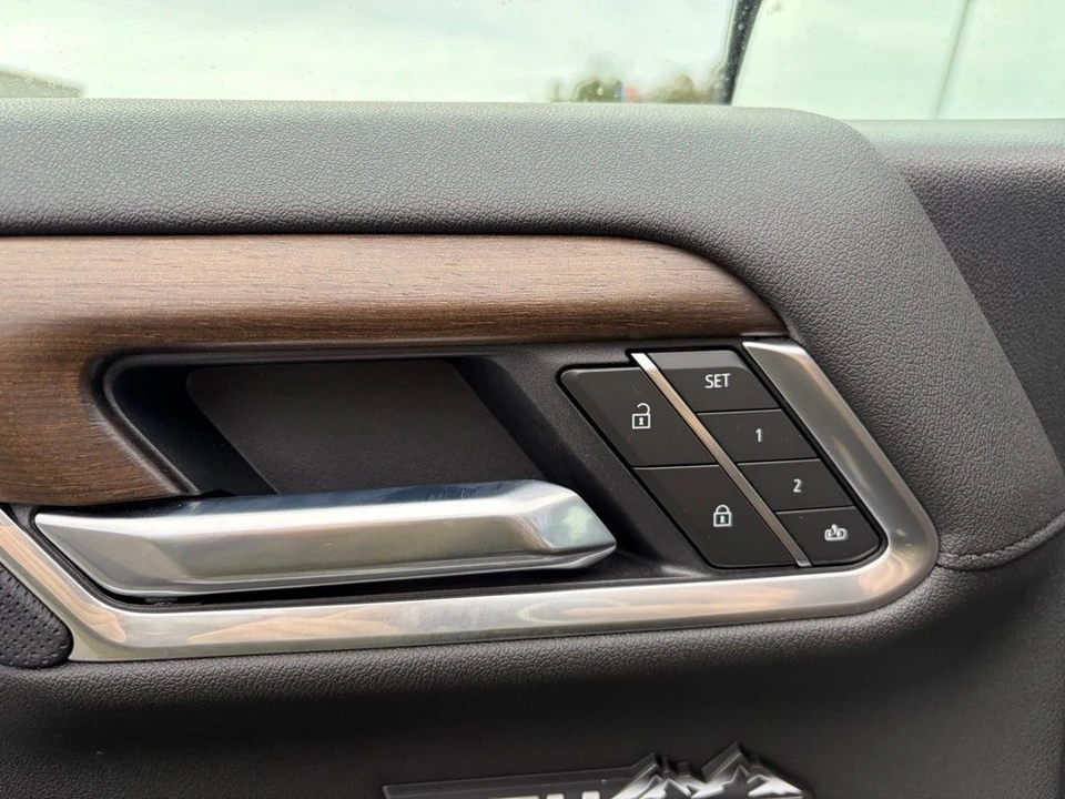 2026 Chevrolet Silverado 4th Gen - Image 17 of 21
