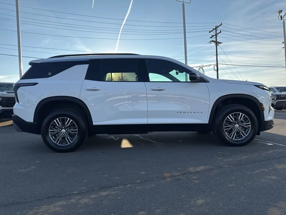 2026 Chevrolet Traverse - Image 6 of 21