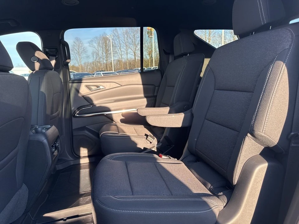 2026 Chevrolet Traverse - Image 13 of 21
