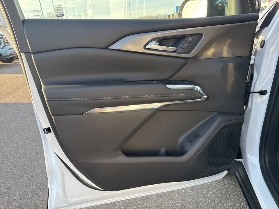 2026 Chevrolet Traverse - Image 9 of 21