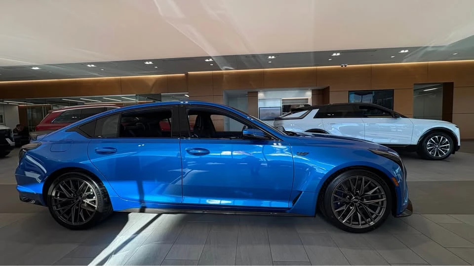 2026 Cadillac CT5-V Blackwing - Image 5 of 8