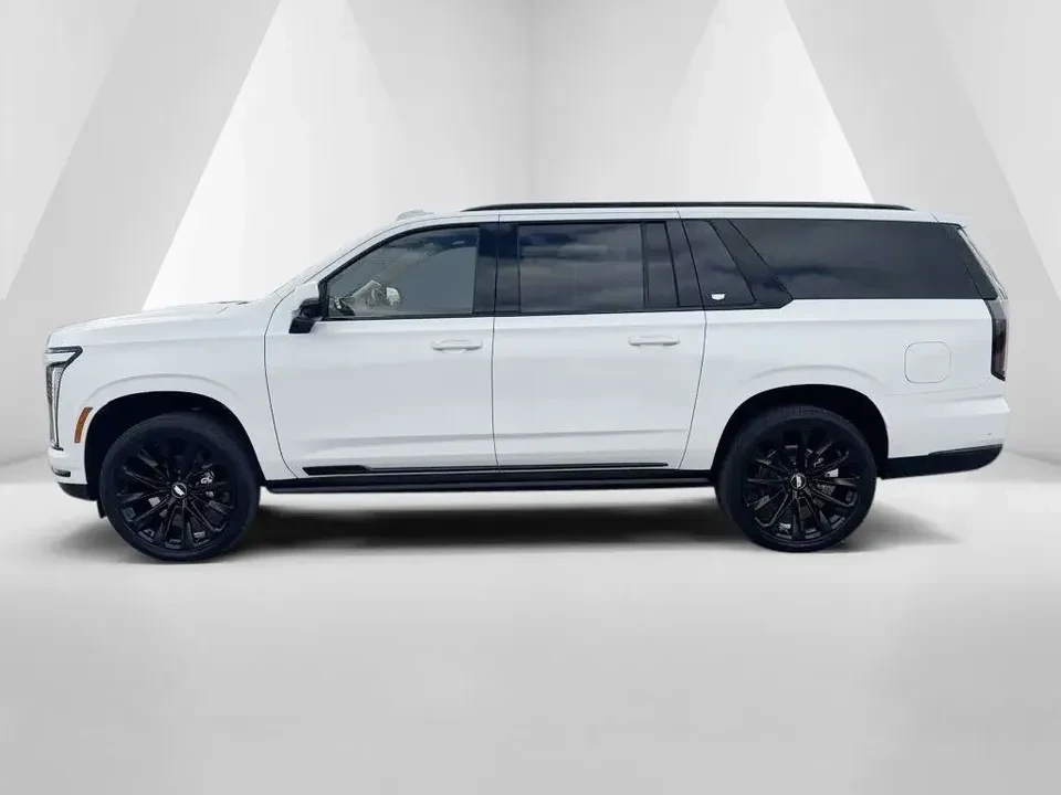 2026 Cadillac Escalade 5th Gen - Image 4 of 18