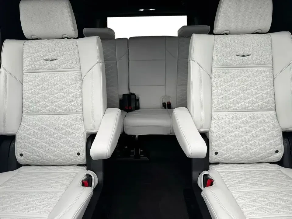 2026 Cadillac Escalade 5th Gen - Image 15 of 18