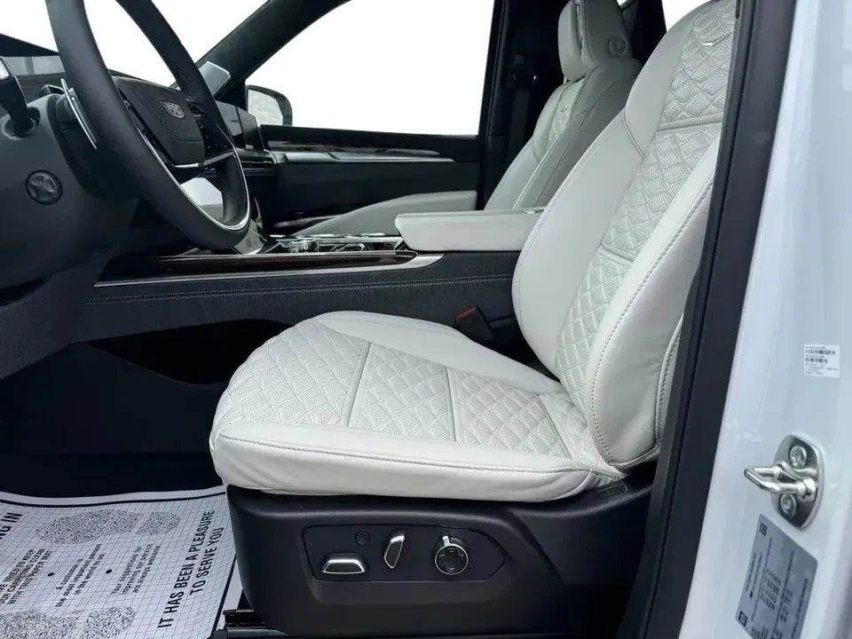 2026 Cadillac Escalade 5th Gen - Image 17 of 18