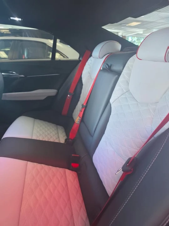 2026 Cadillac CT4-V Blackwing - Image 7 of 9