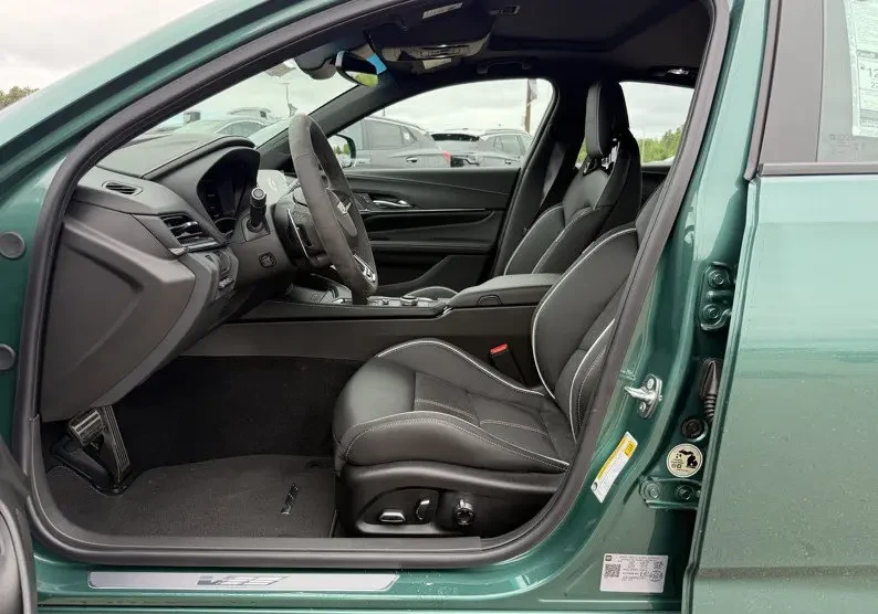 2026 Cadillac CT4-V Blackwing - Image 5 of 6