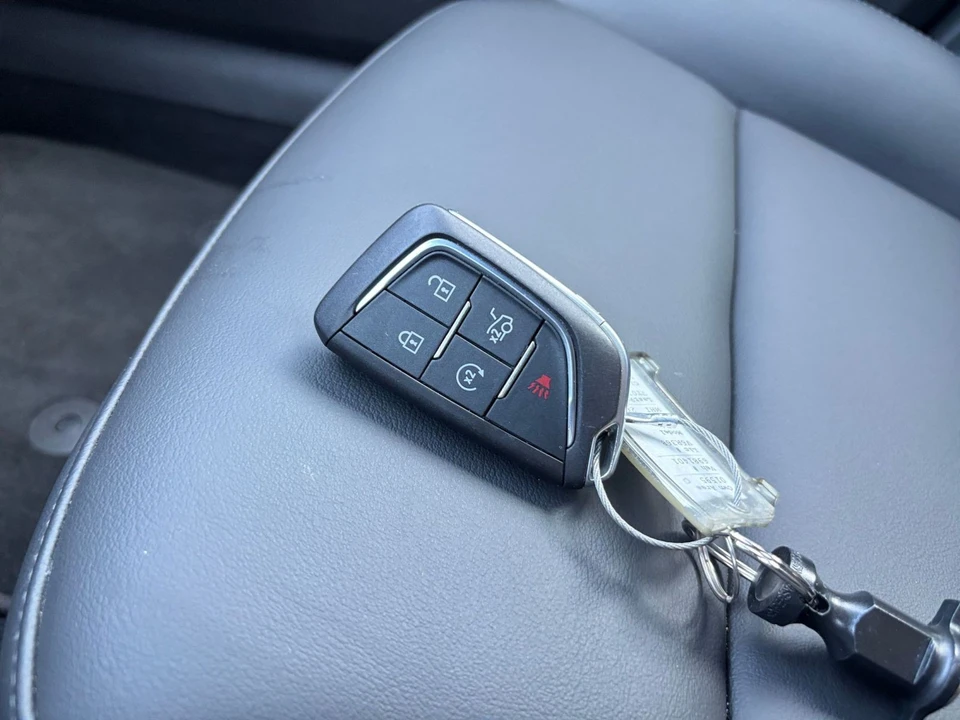 2026 Cadillac CT4 - Image 27 of 31
