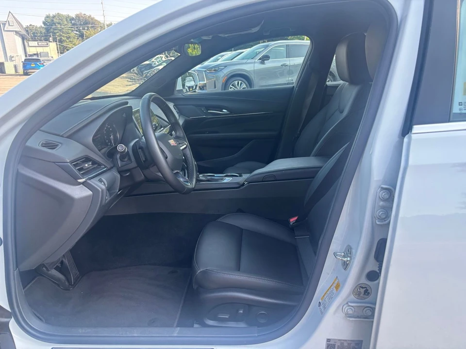 2026 Cadillac CT4 - Image 29 of 31