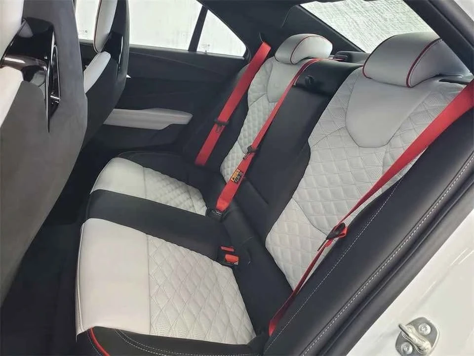 2026 Cadillac CT4-V Blackwing - Image 6 of 7