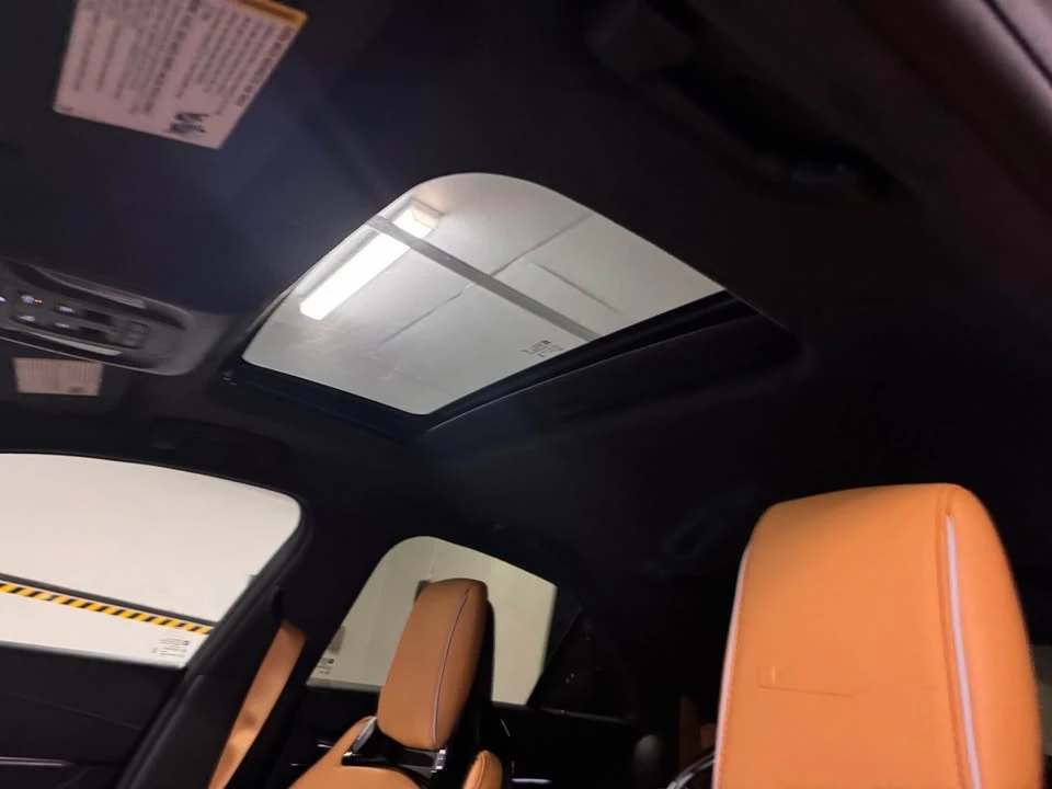 2026 Cadillac CT4-V Blackwing - Image 12 of 18